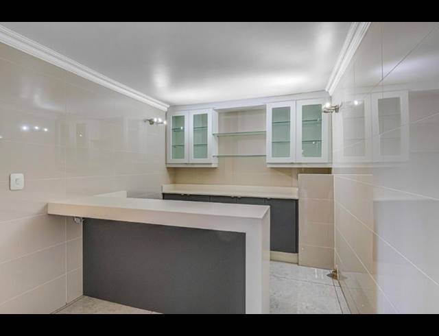 14 BEDROOM HOUSE FOR SALE IN BASSONIA